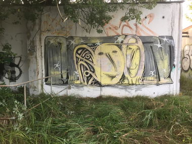 Graffiti Wall - Photo by moon - moon, plus, minus (2017)