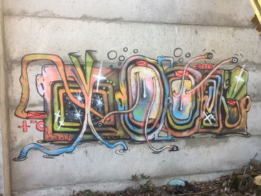 Graffiti Wall - Photo by moon - moon (2017)