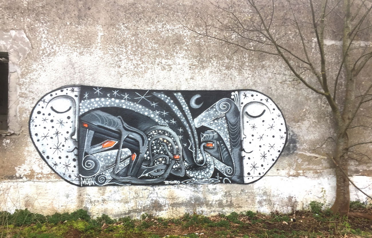 Graffiti Wall - Photo by moon - moon (2017)