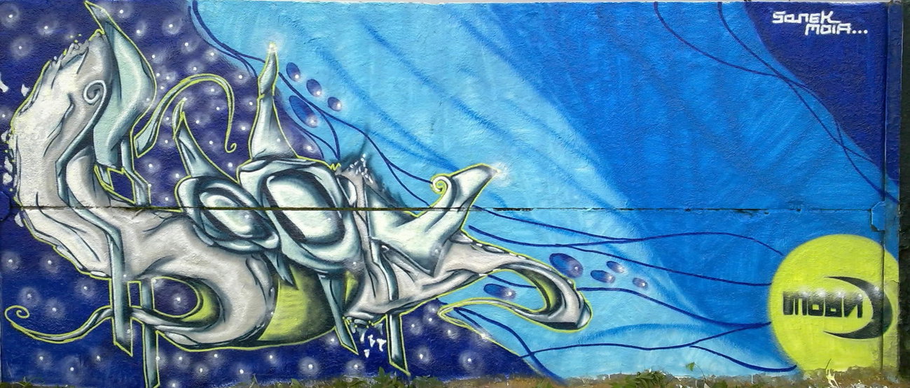 Graffiti Wall - Photo by moon - moon