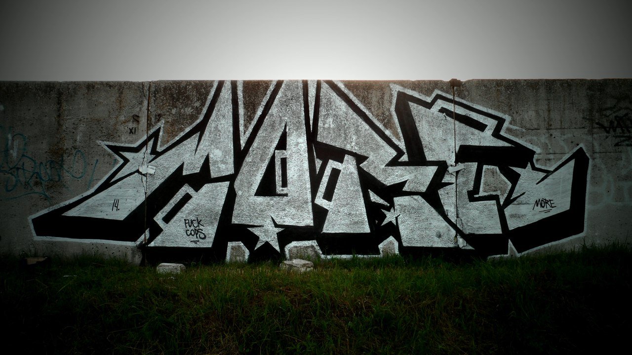 Graffiti Wall - Photo by more_style (2014)