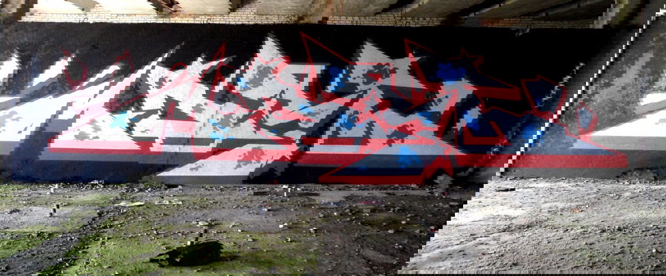 Graffiti Wall - Photo by more_style - more (2014)