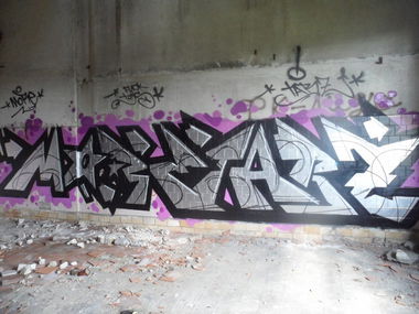 Graffiti Wall - Photo by more_style - tabz_more (2014)