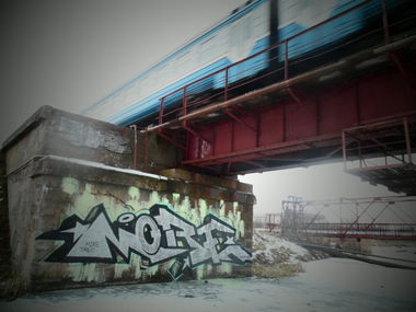 Graffiti Bombing - Photo by more_style - more (2014)