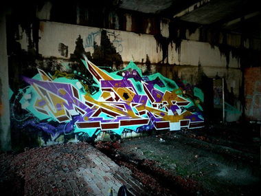 Graffiti Wall - Photo by more_style - MORE, TABZ, BOYS (2015)