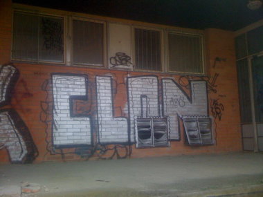 Graffiti Wall - Photo by morelotr - clon, toy, napicu (2014)