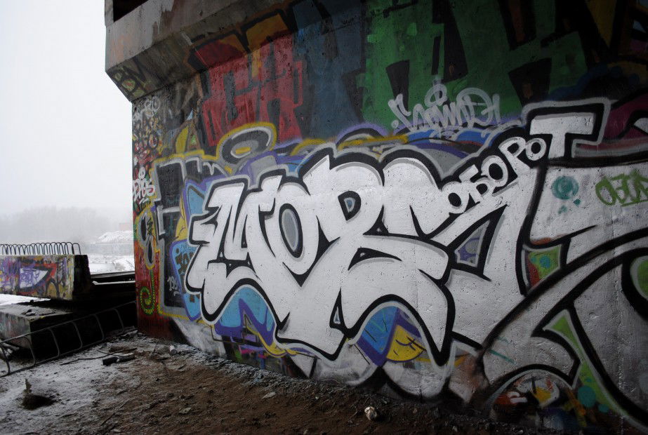 Graffiti Bombing - Photo by mors1 - mors, oborot, obrt (2012)