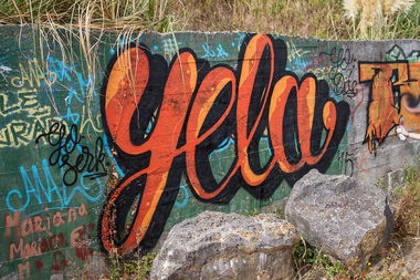 Graffiti Artwork - Photo by mortek1 - yela, lissabon, lisboa