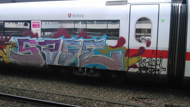 Graffiti Train - Photo by moschek (2015)