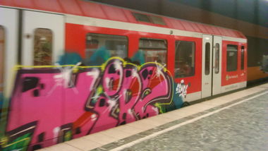 Graffiti Train in Wohnort - Photo by moschek - Hipe (2015)