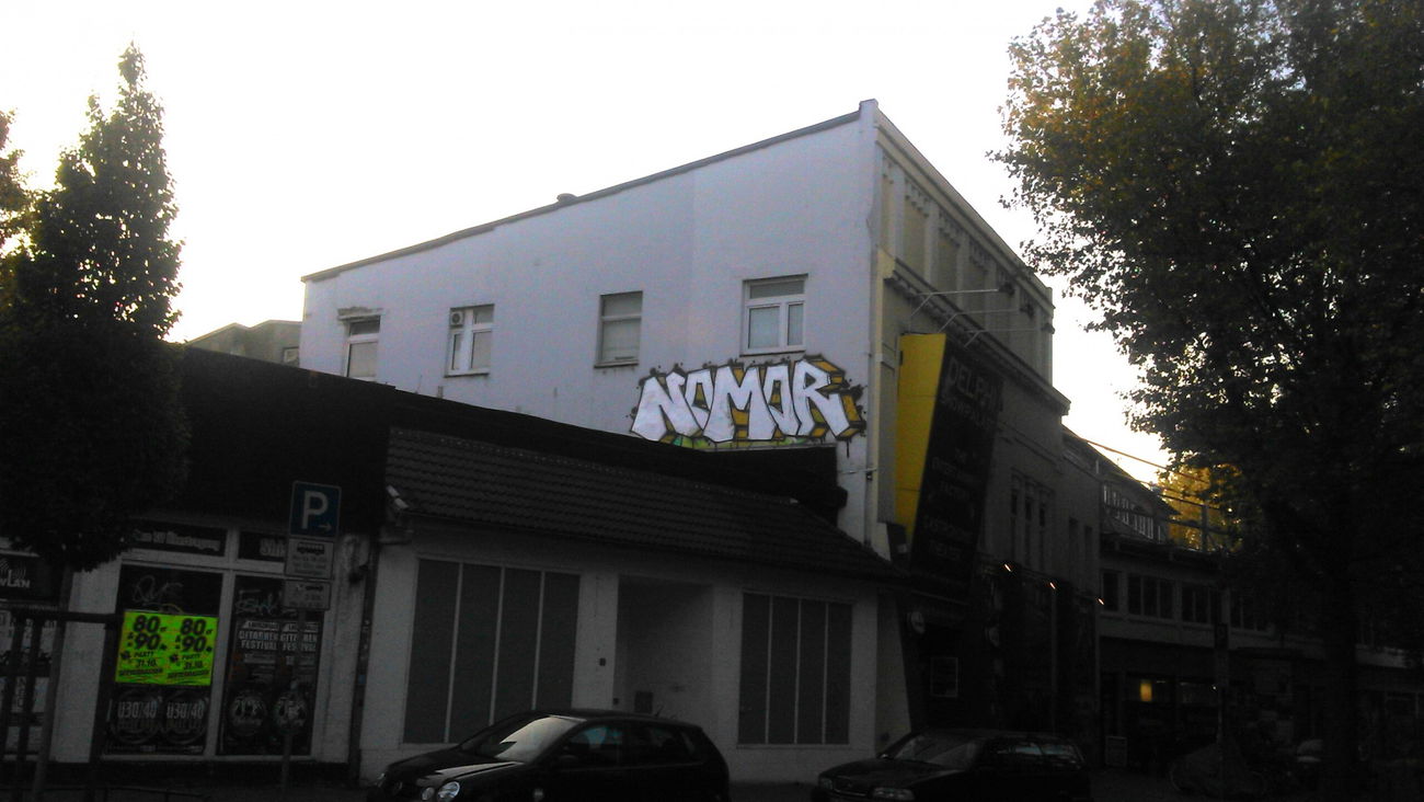 Graffiti Bombing in Hamburg  - Photo by moschek - Nomor, 180 (2015)