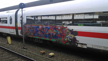Graffiti Train - Photo by moschek (2015)