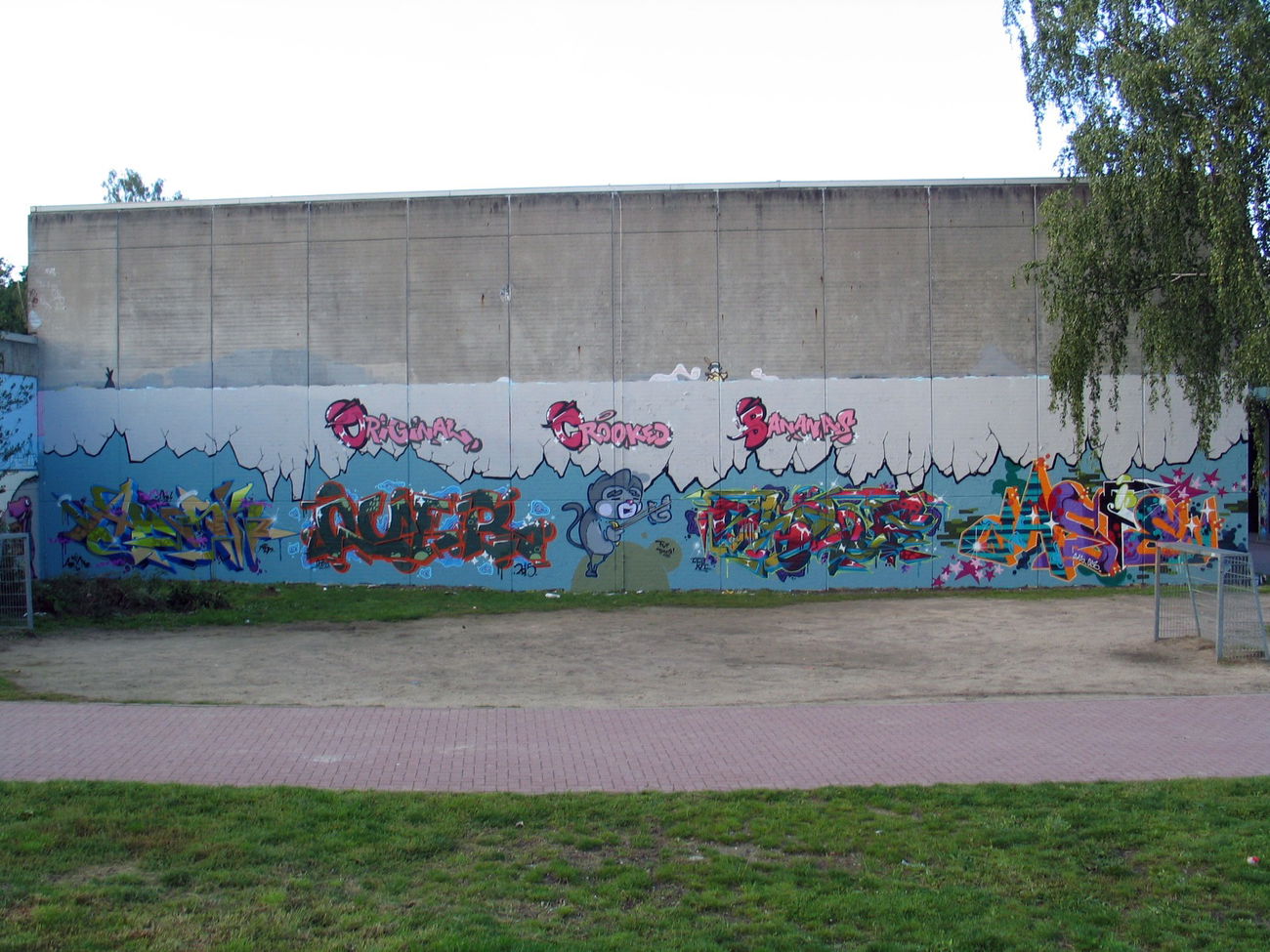 Graffiti Wall in Lüneburg - Photo by moschek - ocb (2015)