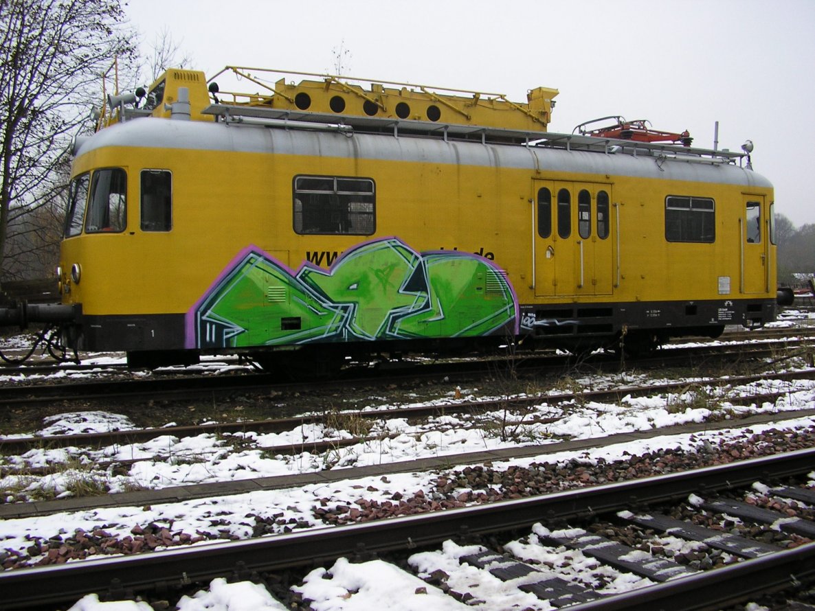 Graffiti Train in Hamburg - Photo by moschek - 040