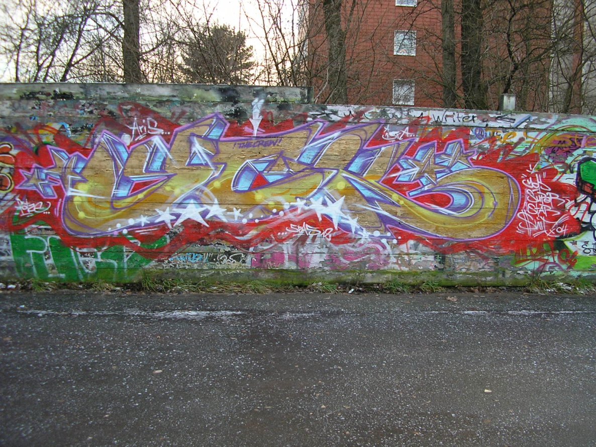 Graffiti Wall - Photo by moschek - yck (2004)