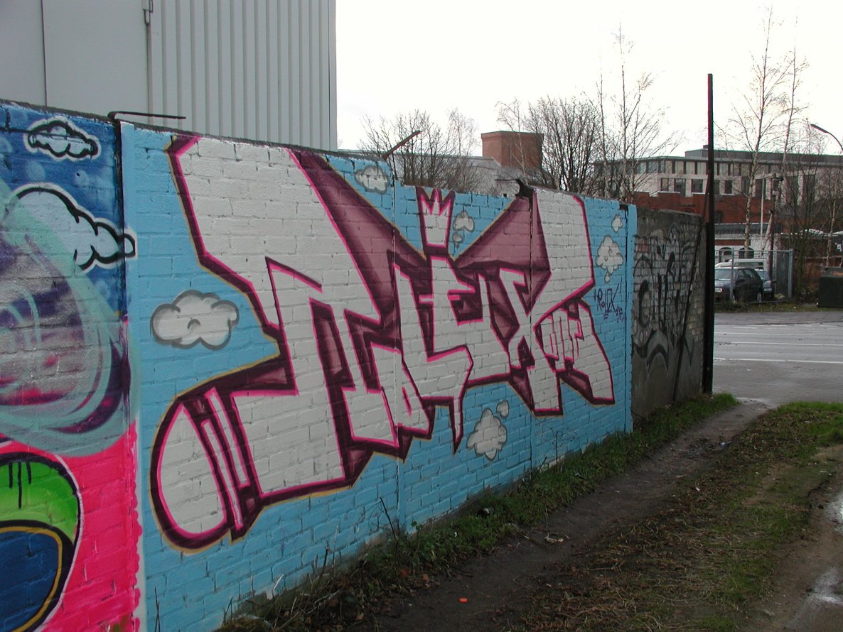 Graffiti Wall in Hamburg - Photo by moschek