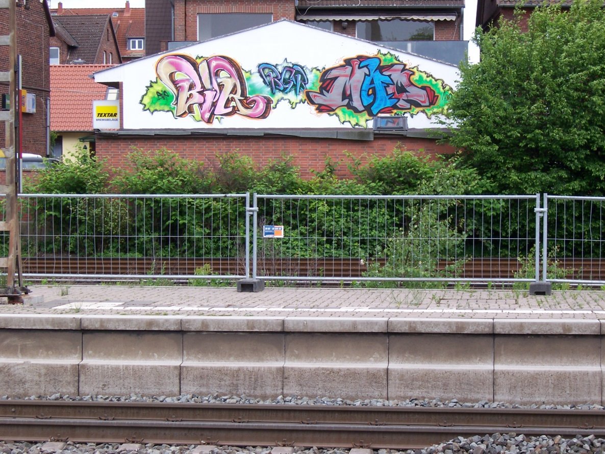 Graffiti Wall in Lüneburg - Photo by moschek - rgr