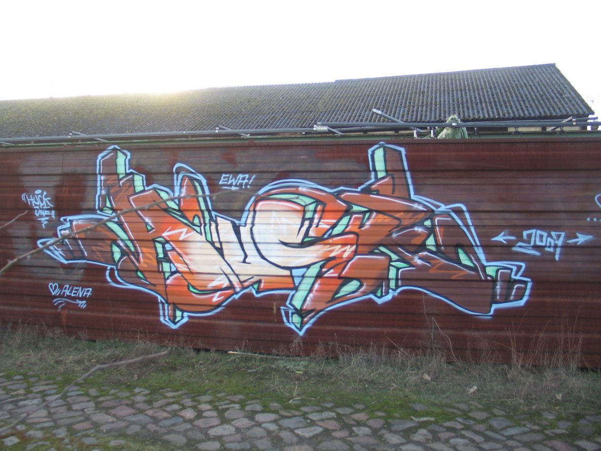 Graffiti Wall in Lüneburg - Photo by moschek - huck, ewa (2007)