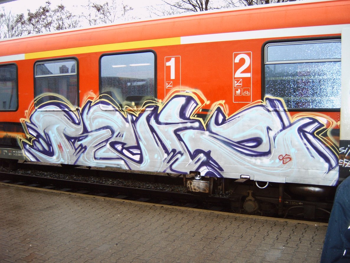 Graffiti Train - Photo by moschek - reiz, fk (2005)