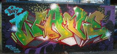 Graffiti Wall in Hamburg - Photo by moschek - wave, afc (2013)