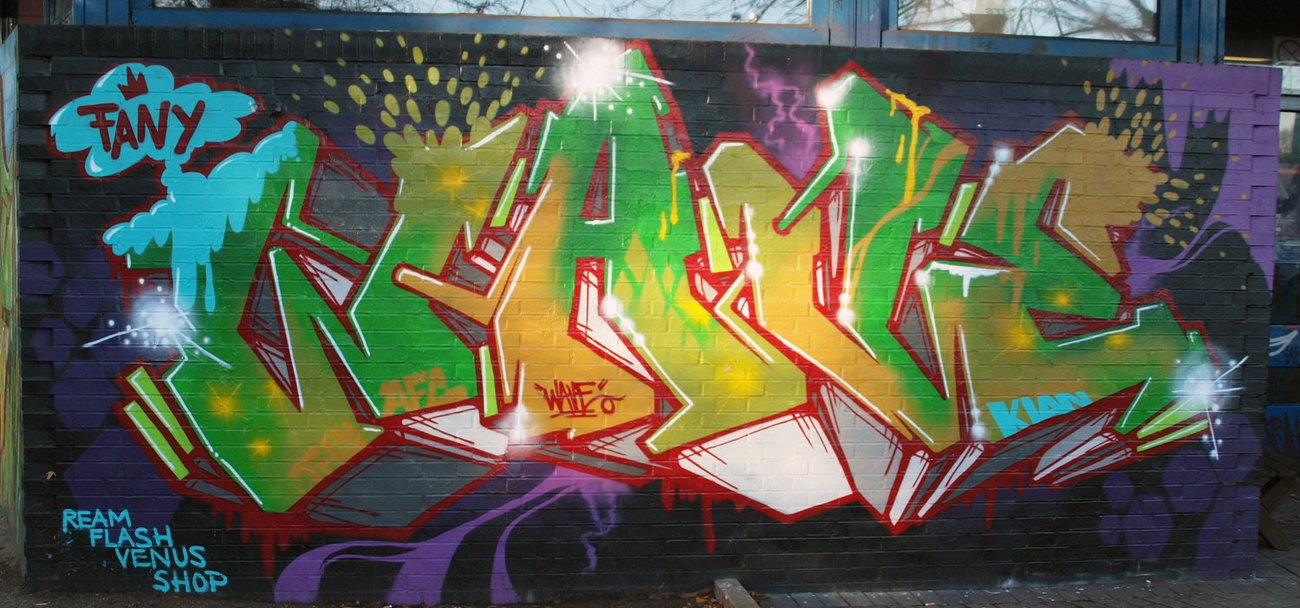Graffiti Wall in Hamburg - Photo by moschek - wave, afc (2013)