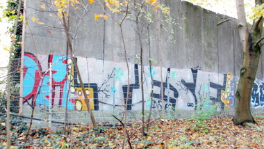 Graffiti Bombing in Hamburg - Photo by moschek - tese, dsf
