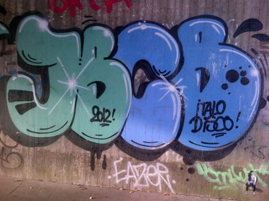 Graffiti Bombing in Hamburg - Photo by moschek - jbcb (2012)