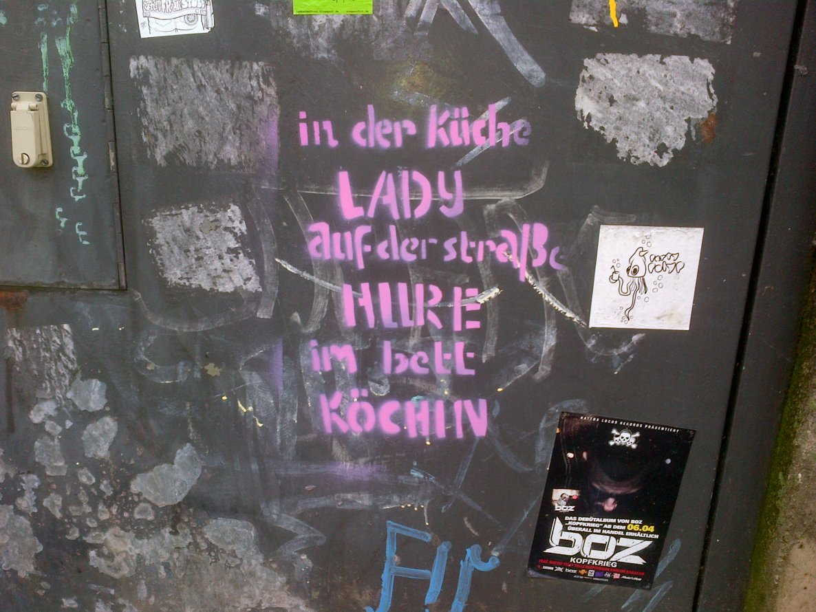 Graffiti Street Art in Hamburg - Photo by moschek