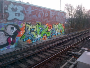 Graffiti Wall in Hamburg - Photo by moschek - gfk, mor, js (2013)