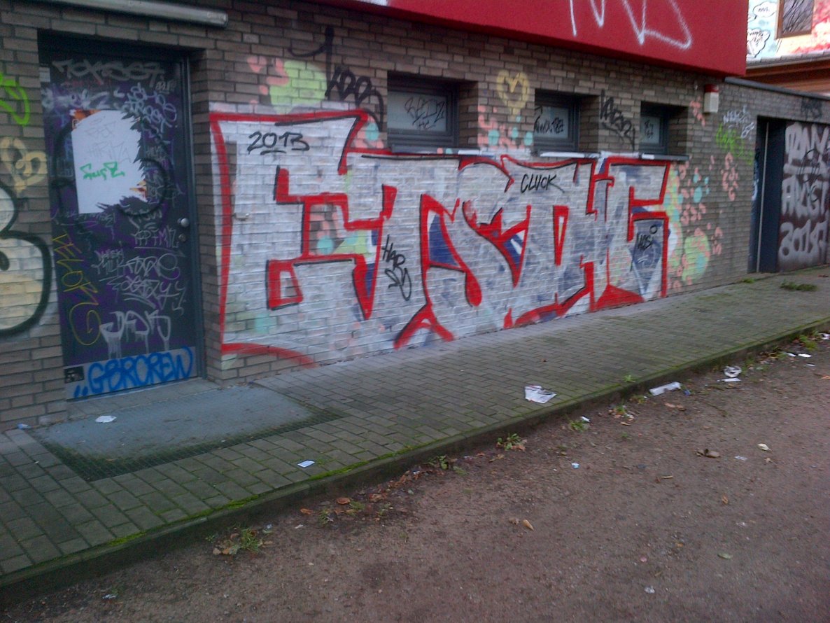 Graffiti Bombing in Hamburg - Photo by moschek - ets, thc