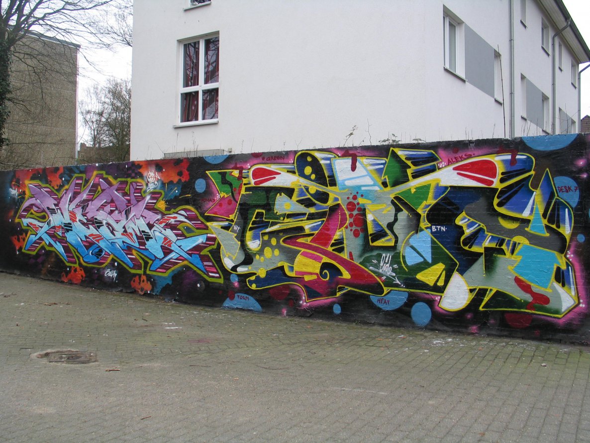 Graffiti Wall in Hamburg - Photo by moschek (2013)