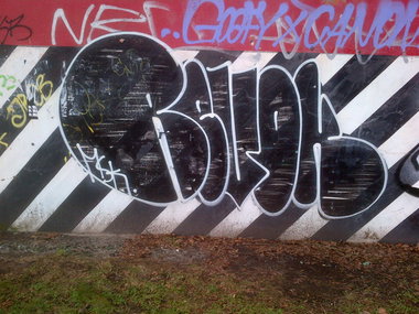 Graffiti Bombing in Hamburg - Photo by moschek - revok, msk, hamburg