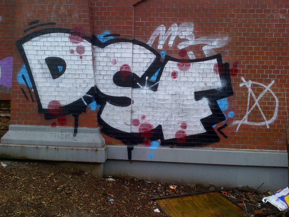 Graffiti Bombing in Hamburg - Photo by moschek - dsf