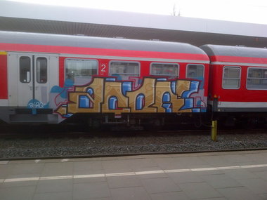 Graffiti Train - Photo by moschek - acor (2014)