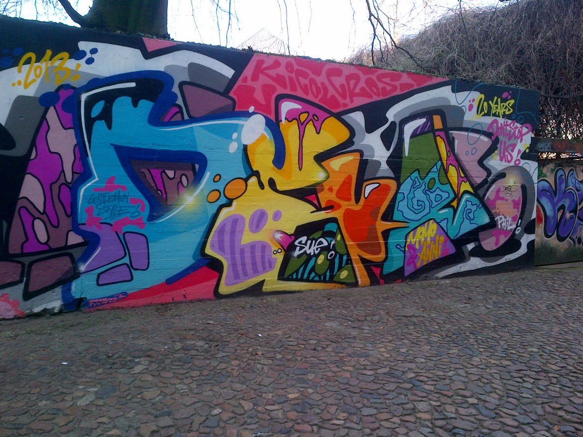 Graffiti Wall in Hamburg - Photo by moschek - dsu (2013)