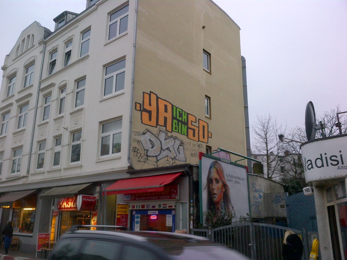 Graffiti Wall in Hamburg - Photo by moschek - yaso, dsu