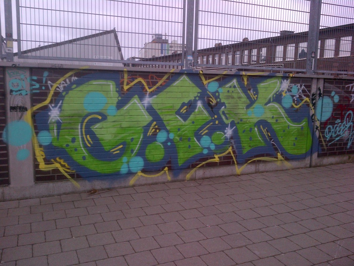 Graffiti Bombing - Photo by moschek - gfk