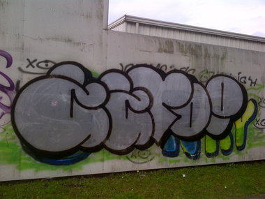 Graffiti Bombing in Hamburg - Photo by moschek - zztop, cos, dsf