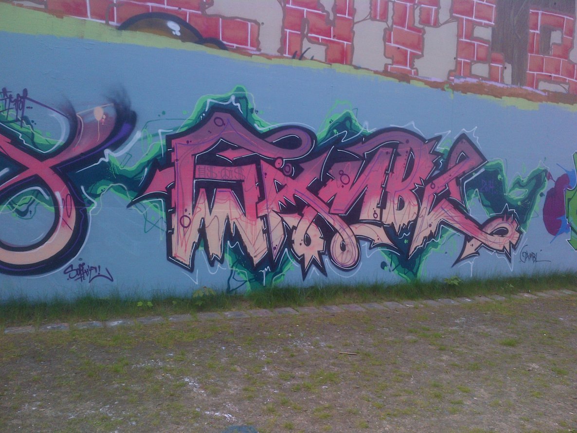Graffiti Wall in Hamburg - Photo by moschek - gambl, hs (2014)