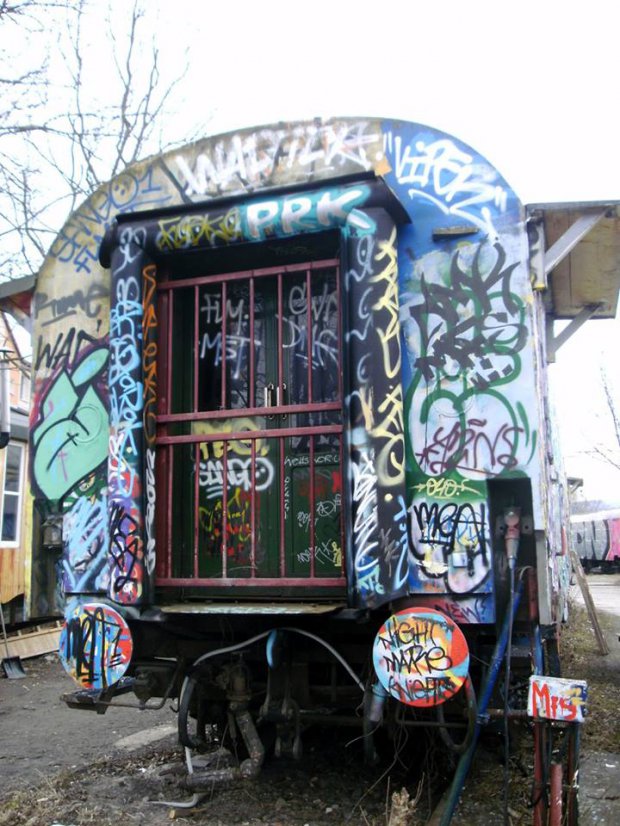 Graffiti Artwork - Photo by moschek - jena, trash