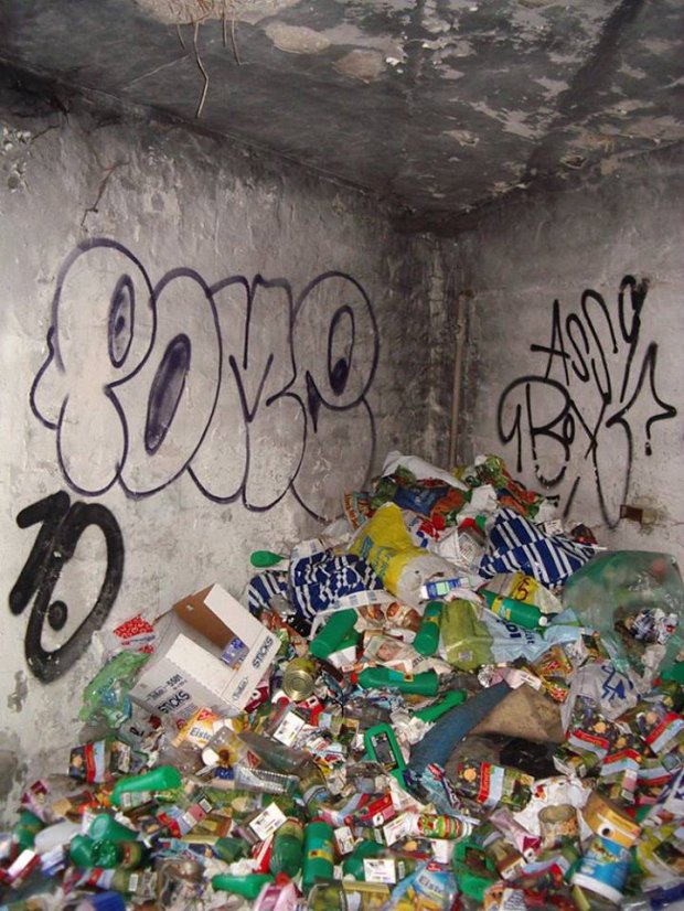 Graffiti Bombing in Jena - Photo by moschek - pome