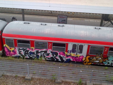 Graffiti Wall - Photo by moschek - faster., ksb, cos