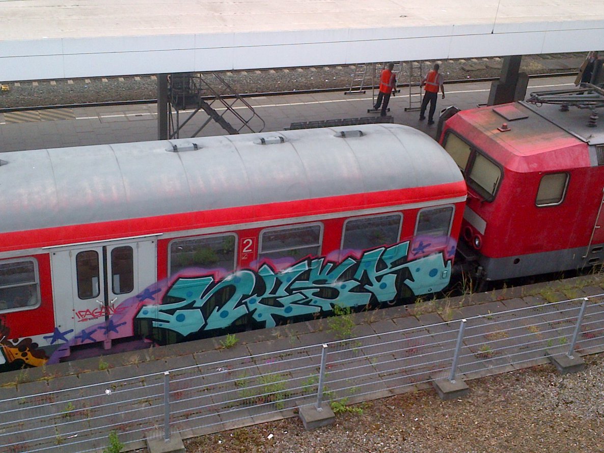 Graffiti Train - Photo by moschek - mesk, ifa (2014)