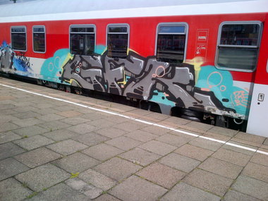 Graffiti Train - Photo by moschek - gfk