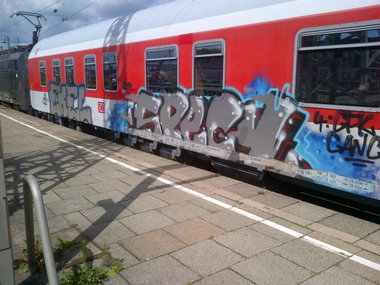 Graffiti Wall - Photo by moschek - specy, ekel, cfhh (2014)