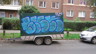 Graffiti Bombing in Hamburg - Photo by moschek