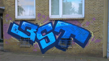 Graffiti Bombing in Hamburg - Photo by moschek - 3st, Crew 
