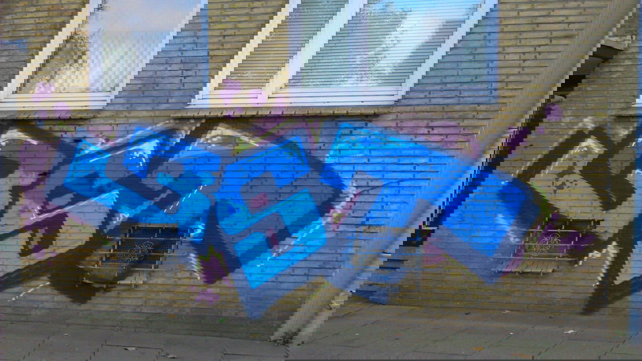 Graffiti Bombing in Hamburg - Photo by moschek - 3st, Crew 