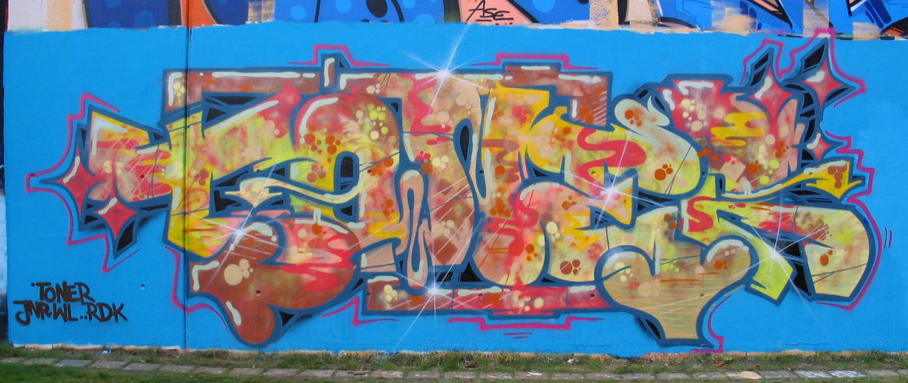 Graffiti Wall in Hamburg - Photo by moschek - toner, wl, rdk (2014)