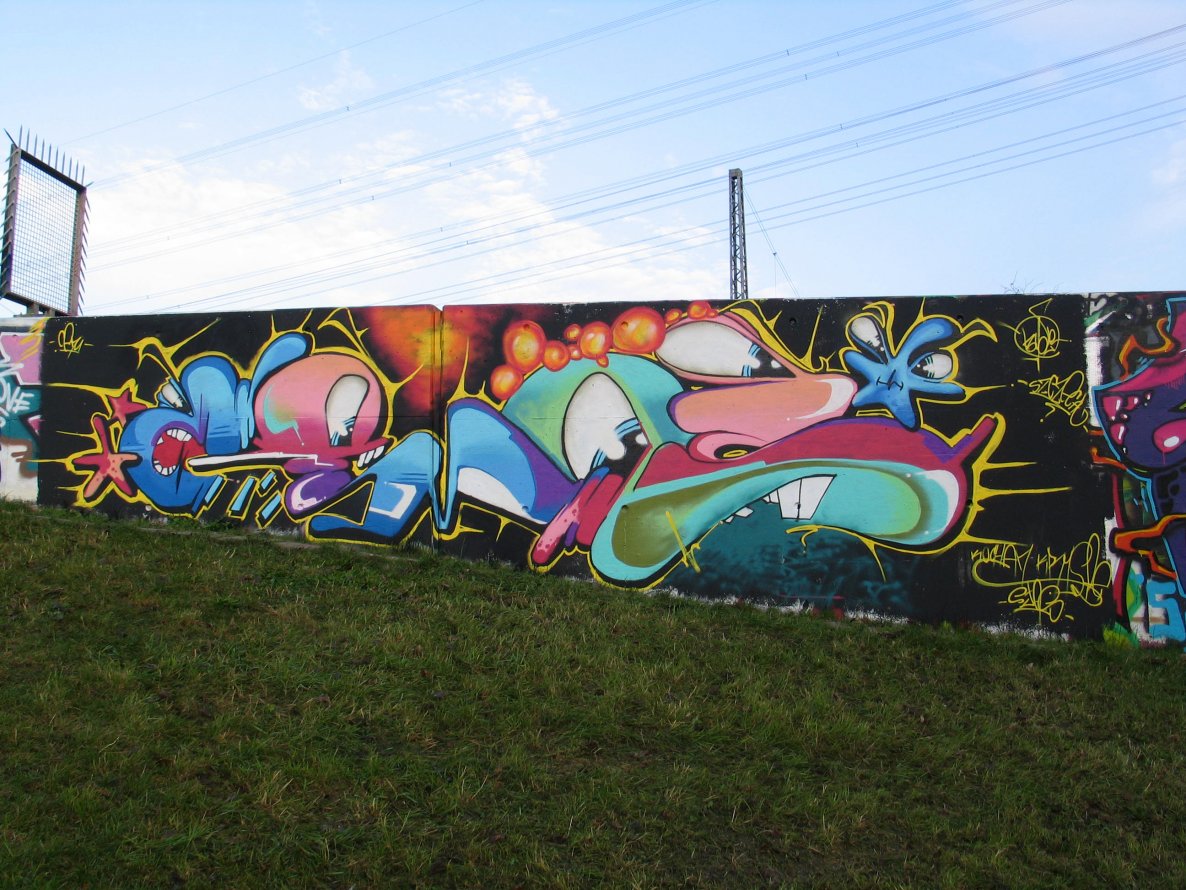 Graffiti Wall in Hamburg - Photo by moschek (2014)